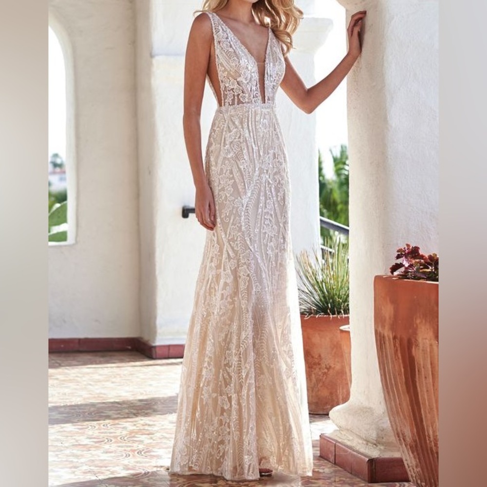 Original Tags still attached - Never been worn Jasmine Bridal wedding dress